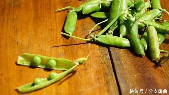 米饭这么吃最香!荤素一锅端,不想吃饭的人都馋了