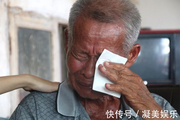 散散步|男人变成“短命鬼”,走路会出现6个信号,你若有一个也要重视!