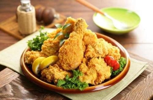 西红柿|肝不好不能吃西红柿？医生建议：若想肝脏好，这2种食物要少吃