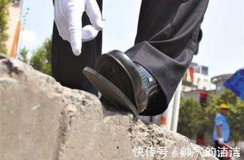 鞋子 鞋子开胶不要扔,牙膏加它涂鞋子上,比502还好,鞋子不开胶