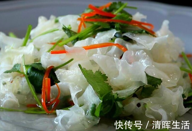 黄瓜|比拍黄瓜还受欢迎的凉拌菜，脆嫩爽口，清热解暑，胶质满满皮肤好