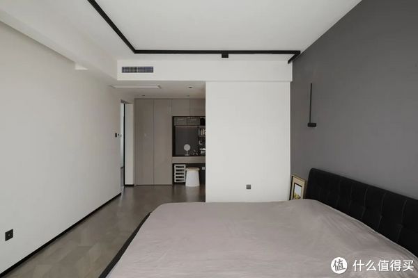 卫浴|绝！5口之家0杂物，只靠1扇门实现卫浴三分离