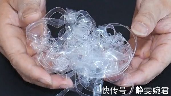 把塑料瓶剪成丝，绑在筷子上，解决了家家户户的大难题，太实用了