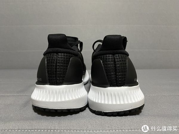 bounce 低调的adidas SOLAR BLAZE跑步鞋