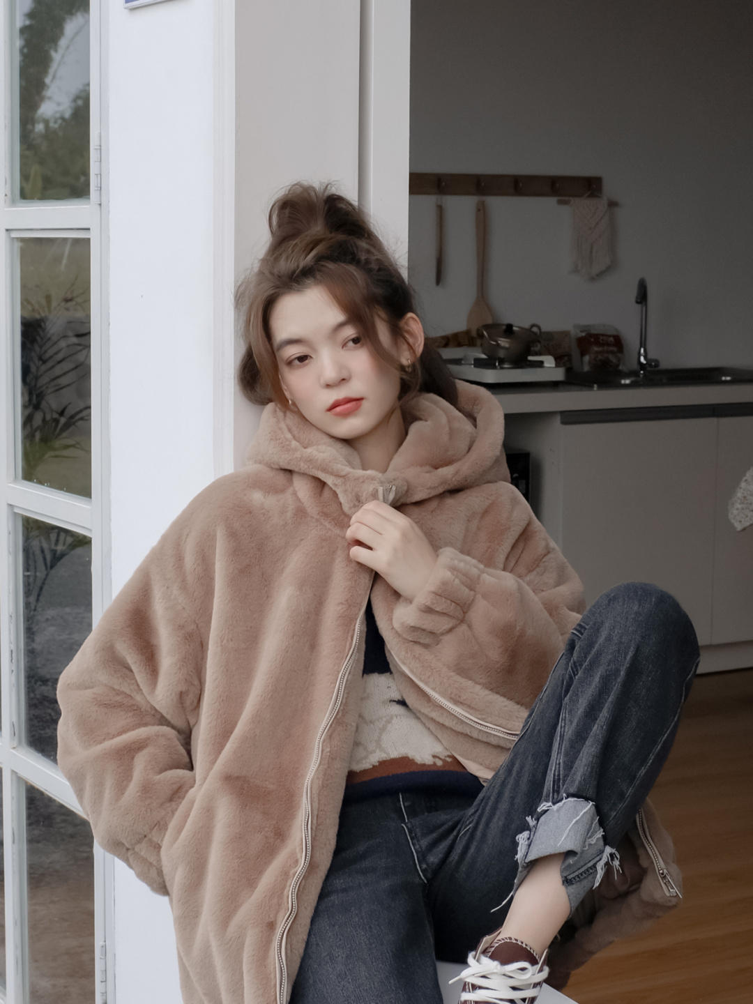 驼色|今年冬季火了种单品,叫“羊羔毛外套”,舒适潮流可以照着穿
