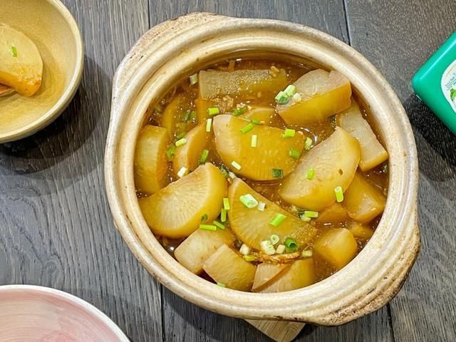冬天多吃萝卜，自制酱汤萝卜，成本不到5元，鲜美滋补营养高