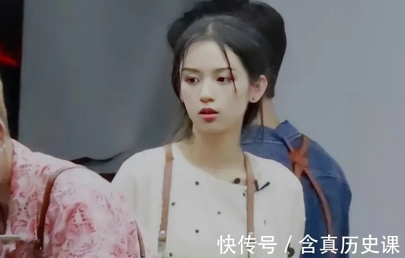 路透|龚俊姚安娜录《中餐厅》被偷拍，这是眉来眼去？