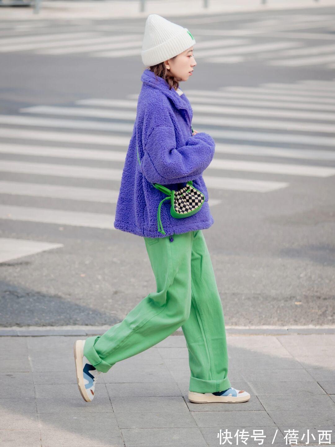 外套 给时尚做减法,这一季爱上“羊羔毛”外套穿搭,有点慵懒有点腔调