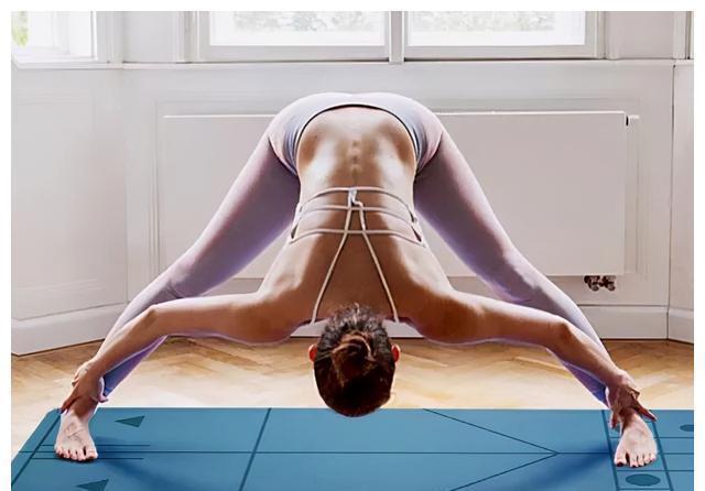 内旋|今天发现一个加深前屈幅度的新方法,小白也适用