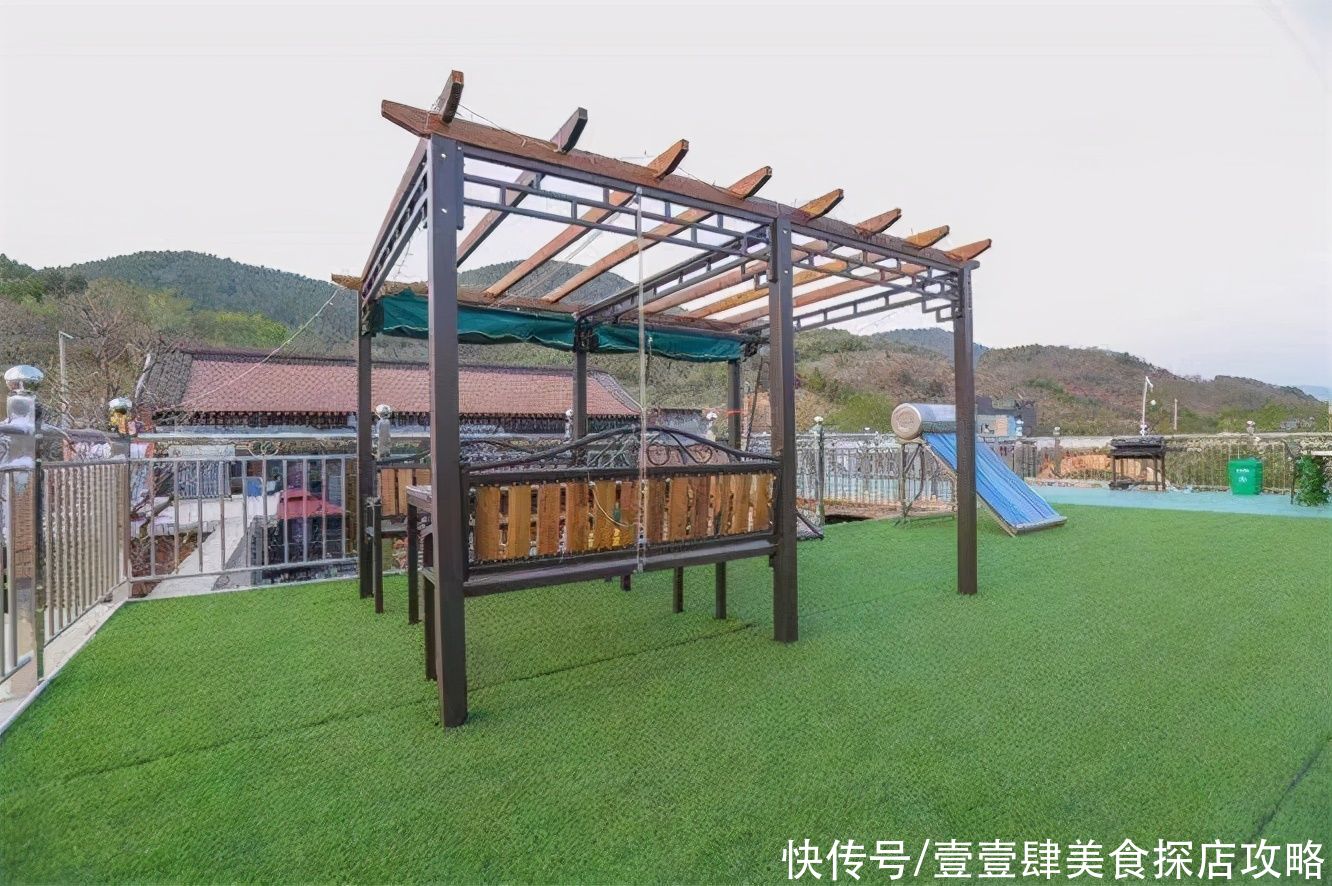 美味佳肴|北京平谷金海湖晨菲阁民宿，小院背靠青山，庭院内建筑摆设更独特