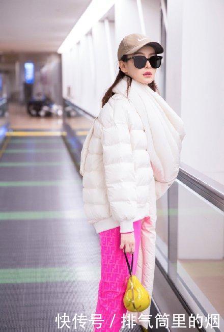 搭配|冬天穿羽绒服太臃肿学女明星的这3个搭配技巧,超显瘦!