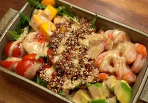 艾米丽·西尔斯|澳洲头号健身女神，身材比例近乎完美，性感迷人，你觉得美吗？