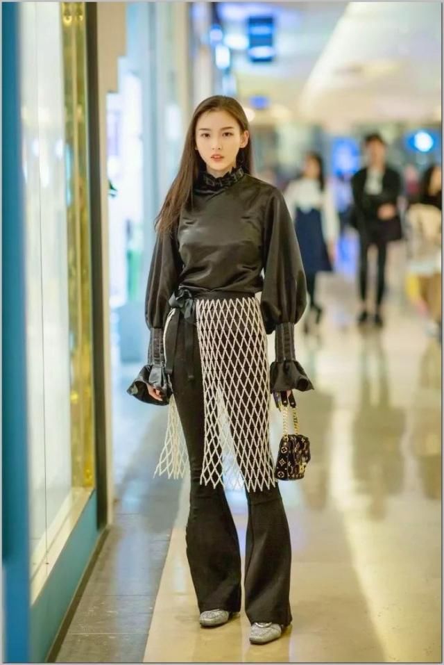 装扮舒适利落也让你更体面，清新自然的美感，也可以让你很出挑