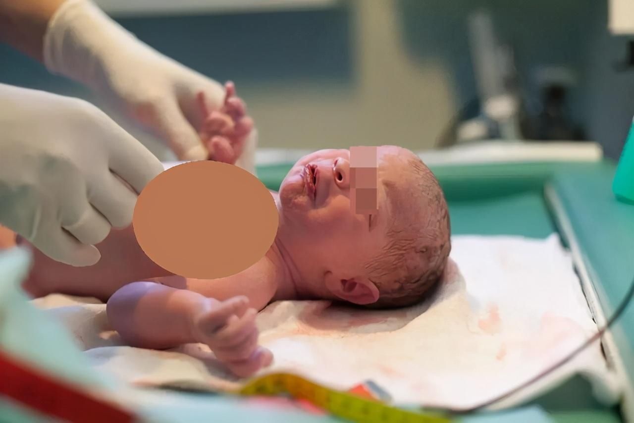 小家伙|“我一口奶都不给他喝！”从满怀期待到厌恶至极，只隔了一个产房