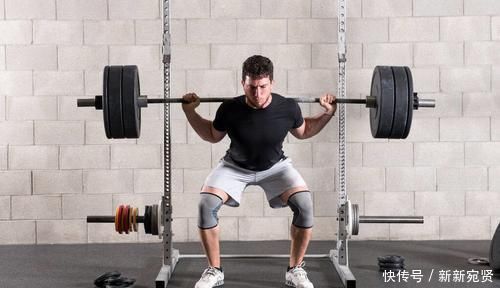 关节|健身期间无论男女,为什么建议你多做深蹲?练腿好处太多!