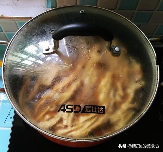 腐竹|秋天这菜正当季，下锅卤一卤，好吃又营养，补钾补铁，常吃身体棒