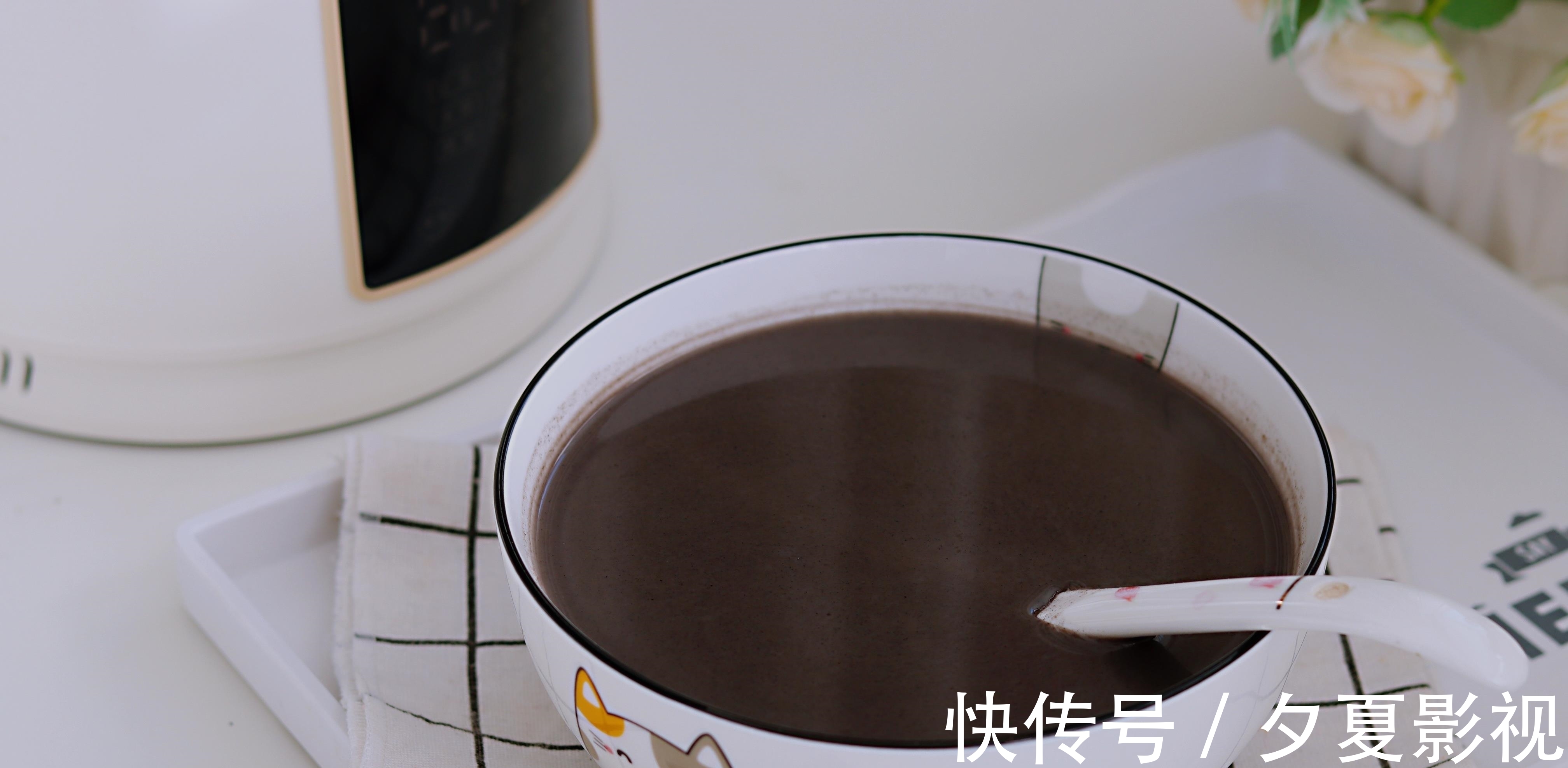 冬季，吃黑芝麻有什么用，教你简单做法，营养美味，看完涨知识了