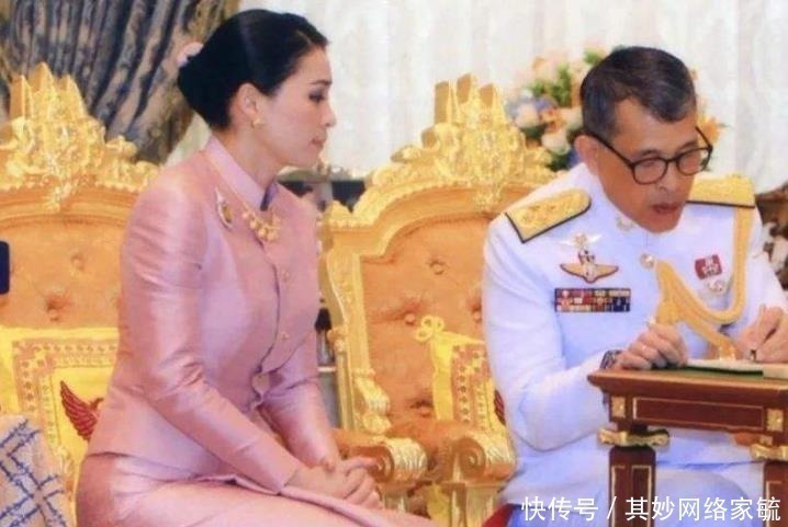 贵妃$苏提达是真爱无疑!5年前泰王佩戴婚戒,这份荣耀贵妃不敢奢望