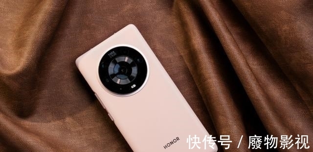 oppo|150倍变焦，增加18G+1TB版本，荣耀Magic4 Pro又稳了