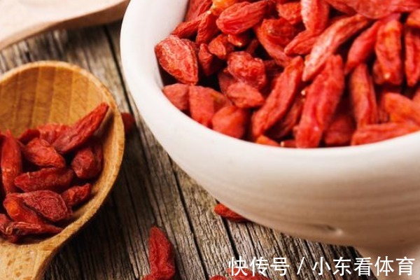 枸杞|“男人行千里，切莫吃枸杞”，其中有何讲究？年轻夫妻要当心