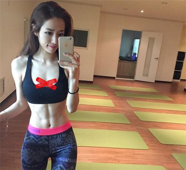 训练|韩国姑娘爱健身,身材娇小,却被称为“腹肌女神”