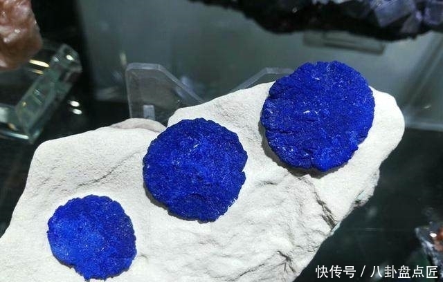 看到别人捡的石头才知道差距有多大了