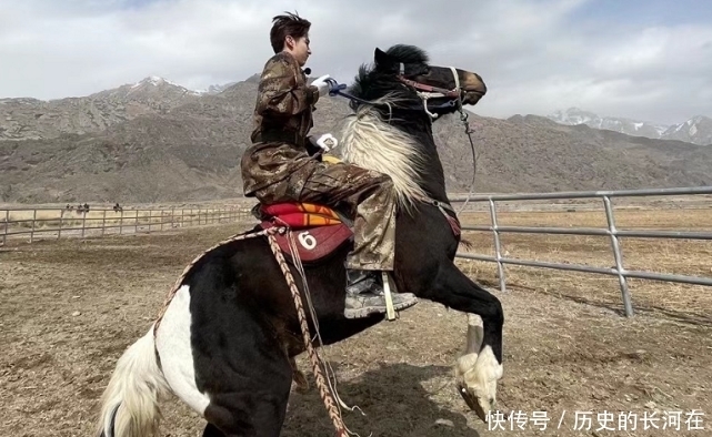 张颜齐|大无语事件!R1SE团综顶峰相聚爆催泪,奇葩“分身术”秒拉跨