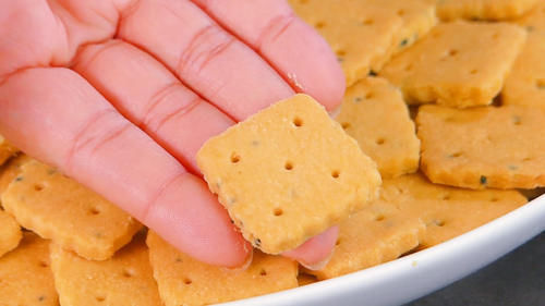 自制无糖咸味小饼干,天然无添加,又香又酥,老人孩子都适合吃