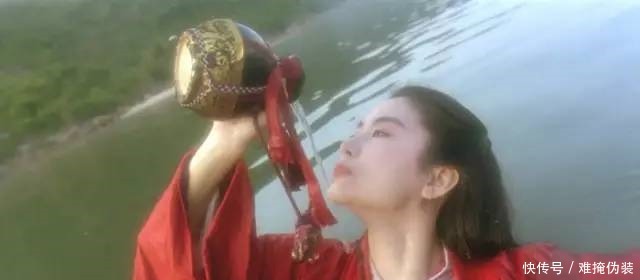 古代大侠吃完饭扔下银子就走,给少了怎么办知道真相后我笑了!