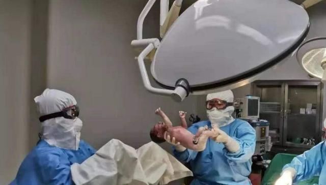 胎盘|''那是在救你命''，27岁产妇遇上大出血，医生伸手找出血点反被骂