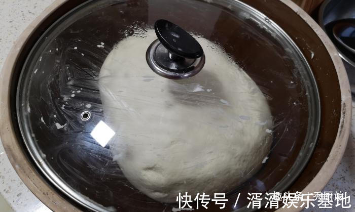 炸油条|炸油条时，用酵母、泡打粉都不对！教你正确做法，油条金黄又酥脆