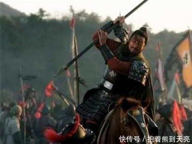 王世充|李密前期占尽优势，为何后期会败的一踏涂地全因此人太奸诈了