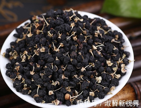 女人不管多穷,多吃4种“零嘴”,补充雌激素,远离妇科病!