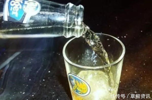玻璃|玻璃脏了别傻傻爬窗擦!教你一个笨方法,玻璃干净半年不用擦