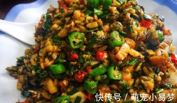 腌酸菜，放盐是大错！教你老方法，3天就腌好，1年不坏，比买的香