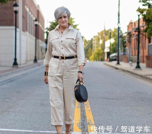 穿搭 60岁女性别急着穿老年装,看外国奶奶的时髦穿搭,优雅又减龄!