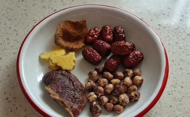 冷空气来袭,保暖御寒给家人多煮汤,营养好喝,增强体质防感冒