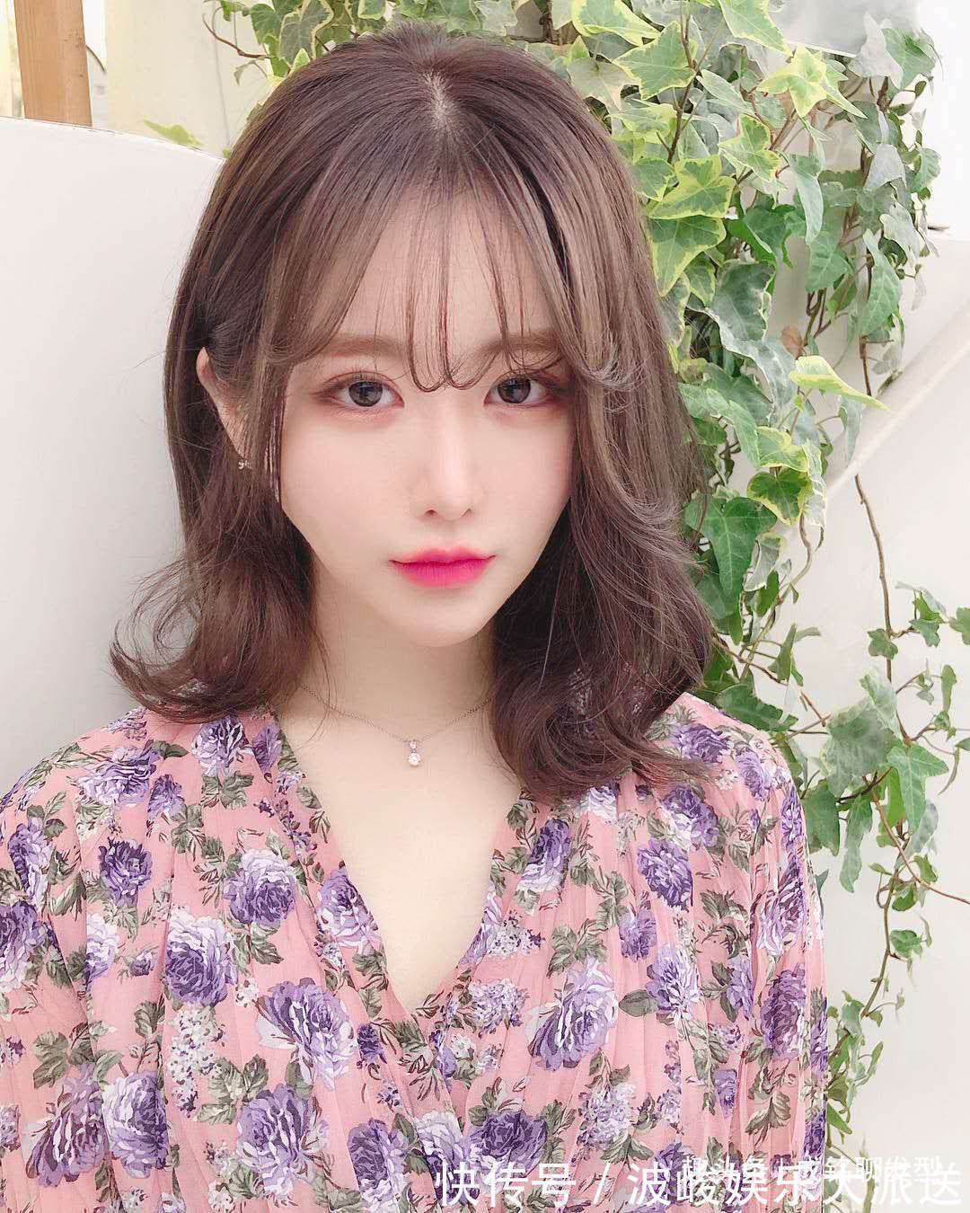 发型|“有气质”和“没气质”的发型,区别不在长短,显白的发色很重要