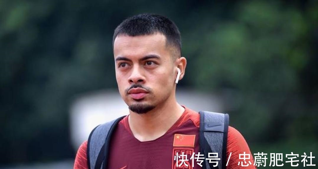 中场|李可：中国首位归化球员，拿球稳传球准，国足最佳中场核心！