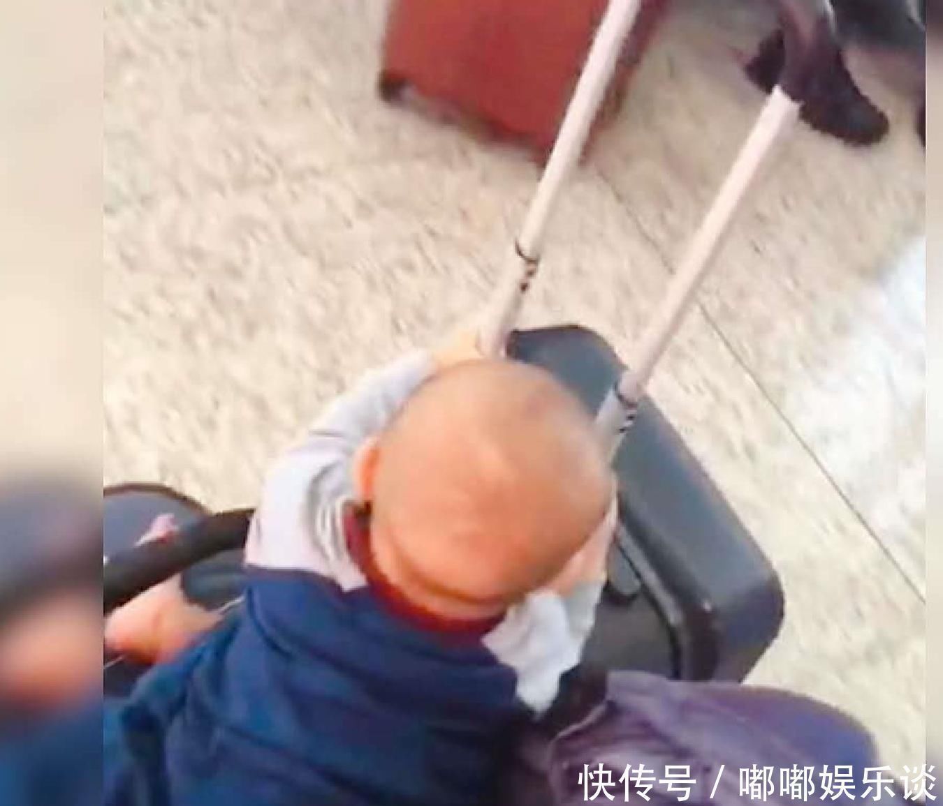 箱子|萌宝5个月就知道帮妈妈拉箱子,宝宝:在这个家里承受了太多太多