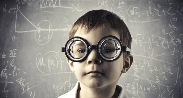 高智商|宝宝智商高的4个特质,全都拥有的话,恭喜你家添了个小神童!