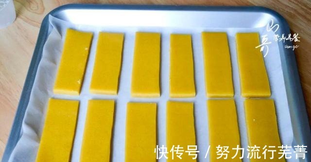 早餐|吃了半辈子面食,第一次见这个做法,不用一滴水,早餐不吃包子了!