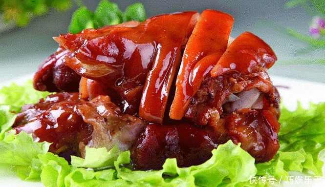 爷爷秘制的“人间美味”酱肘子,十里飘香,还没吃口水就留下来