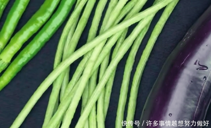好吃|鲜甜爽口的茄子烧豆角,烹饪简单,营养好吃,孩子爱吃的素食美味