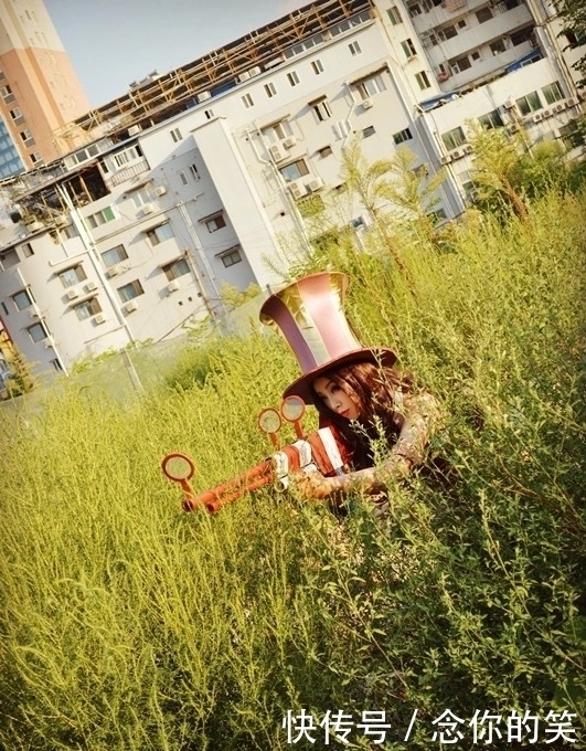 皮城|皮城女警COS:想抓住本萌新,你异想天开了