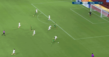 北京国安队|国安2-1！巴坎布双响很愉快！李霄鹏一脸懵逼，李金羽翘着二郎腿