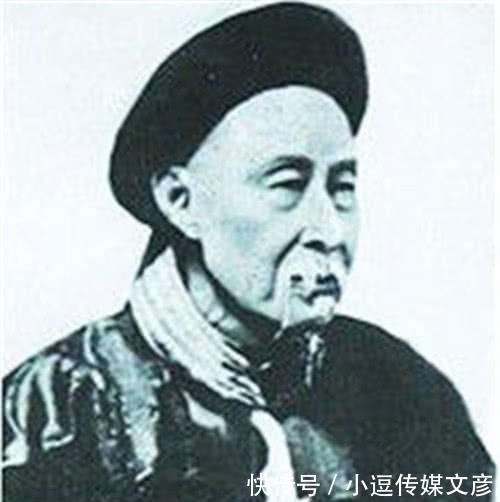 皇帝#考生写了一副超长对联,把皇帝祖宗夸了个遍,皇帝:状元就是你了