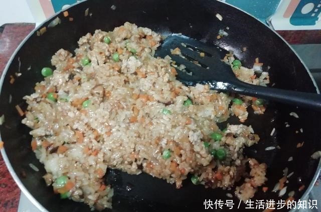 糯米的新做法!这样做比粽子好吃,一口咬下去鲜香软糯,营养美味