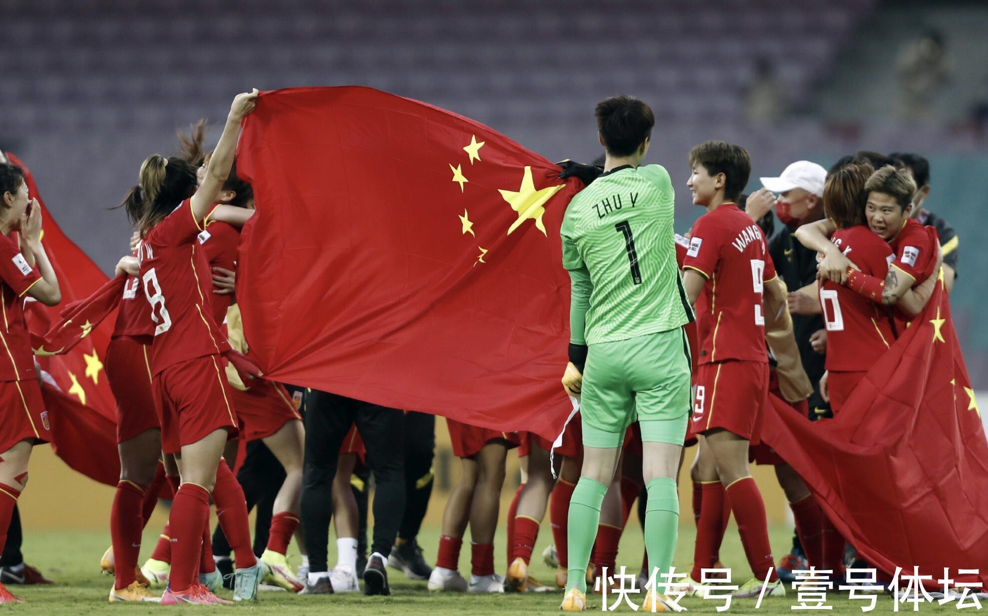 女足|女足夺冠陈戌源会延缓卸任?国足当时或在桑拿,男女足或要分开培养