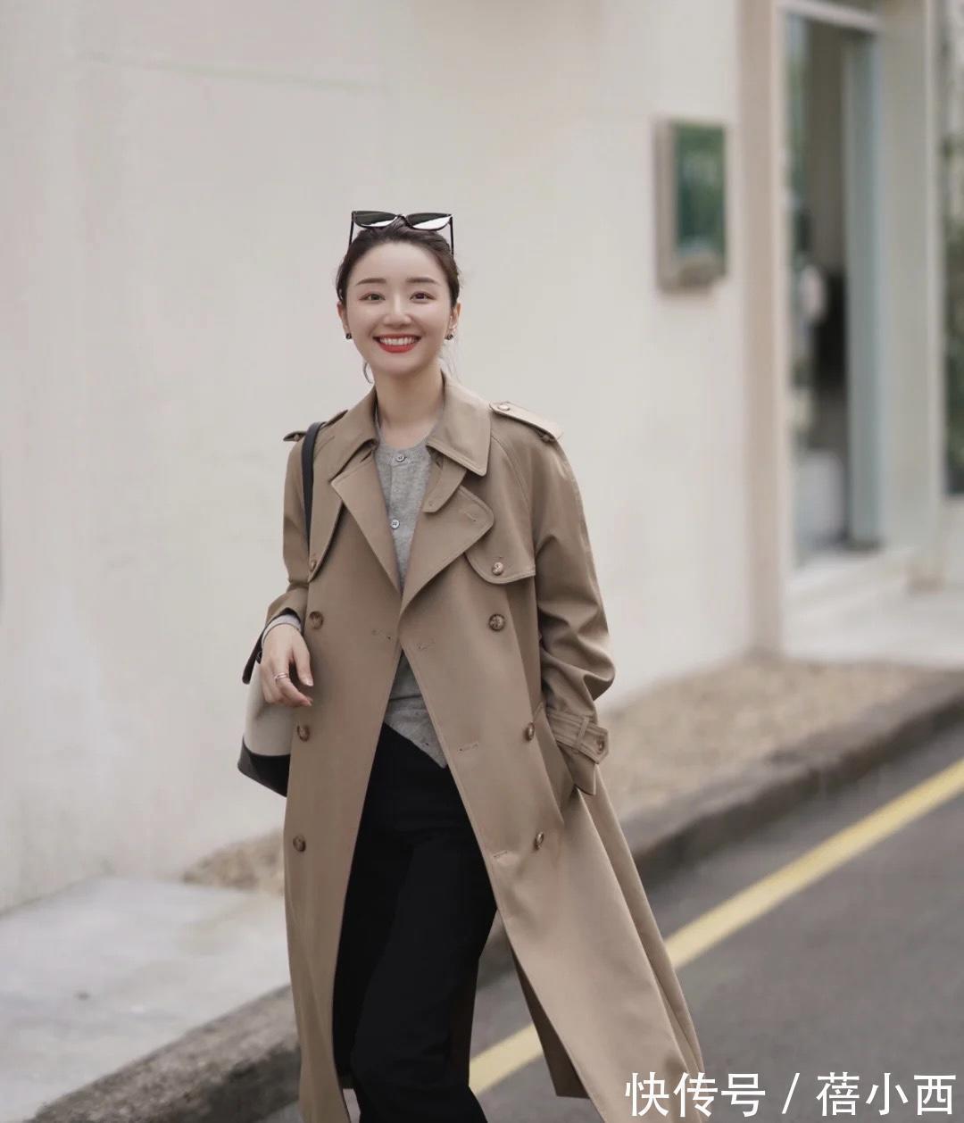 穿搭 今年“风衣”才是最in的存在,搭配小黑裤、半身裙,显瘦又显高